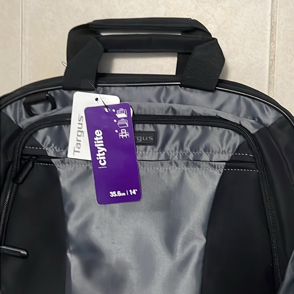 NWT..Targus 16" Laptop Computer Bag..